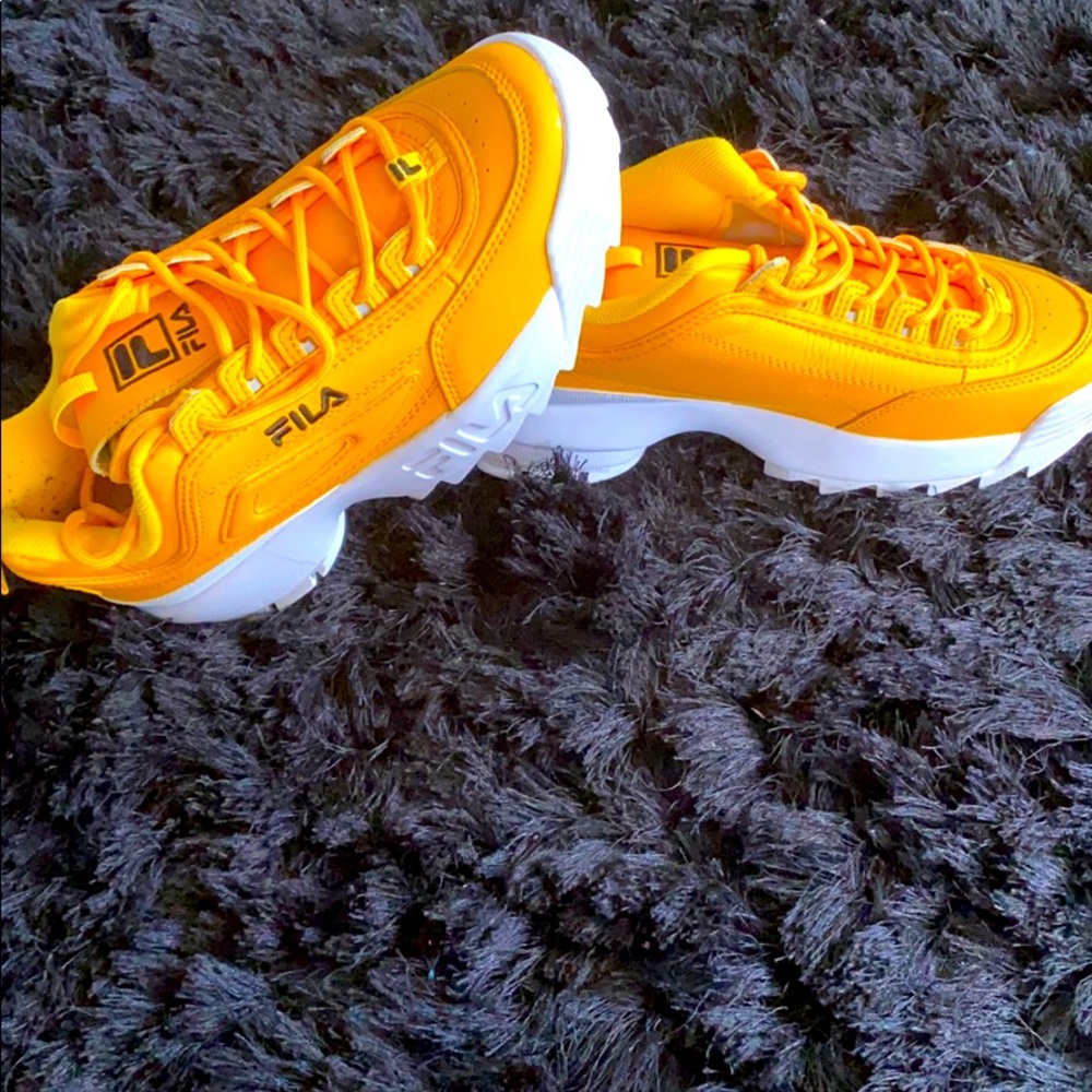 Chunky filas in great condition